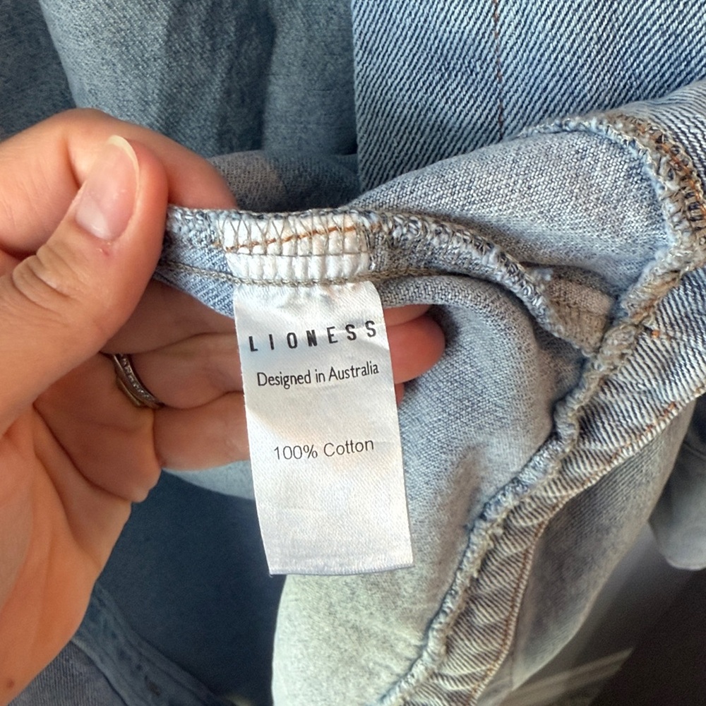 SALE TODAY ONLY! Urban Outfitters Lioness Off Duty Denim Shirt - Picture 15 of 16
